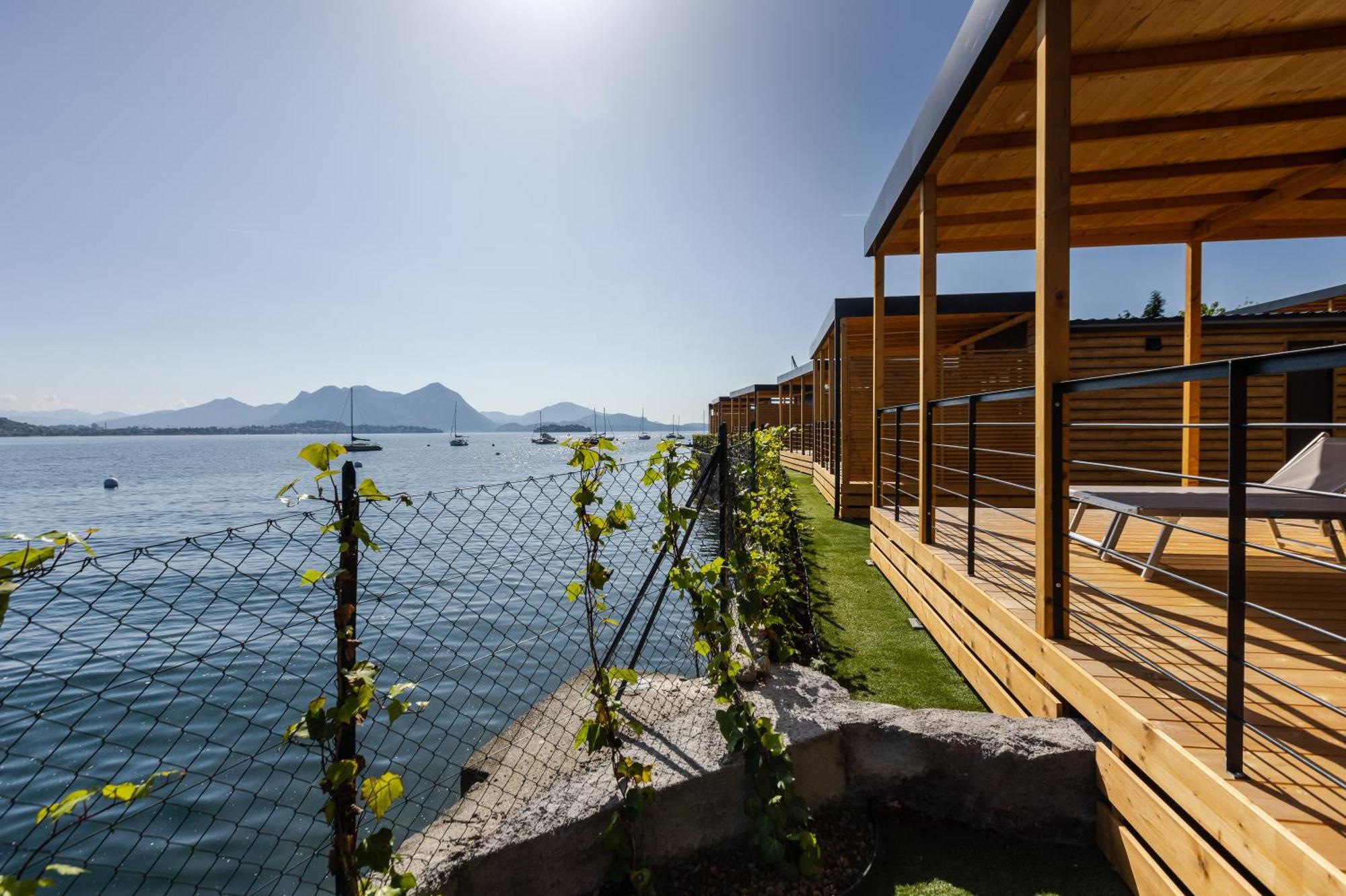 Lago Maggiore Bay バヴェーノ エクステリア 写真